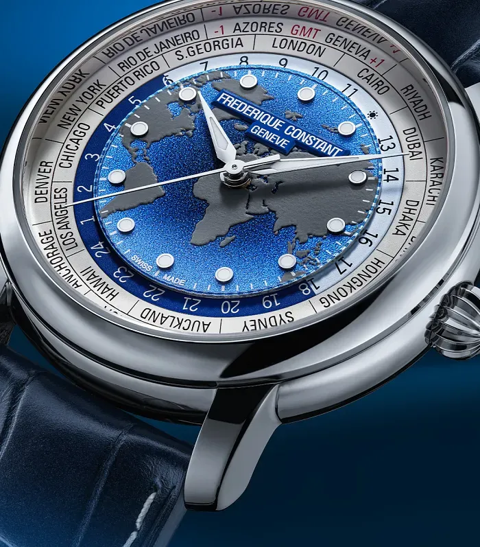 A Worldtimer számlapja közelről