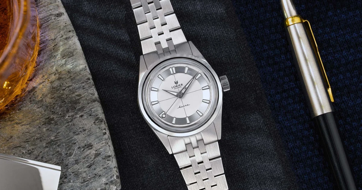Lorier Astra White No-Date